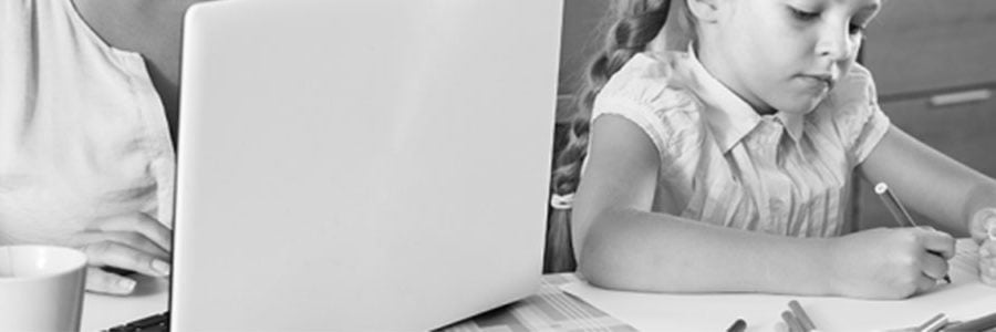 Graphiste freelance à la maison et parent, comment concilier sa vie professionnelle et personnelle ?