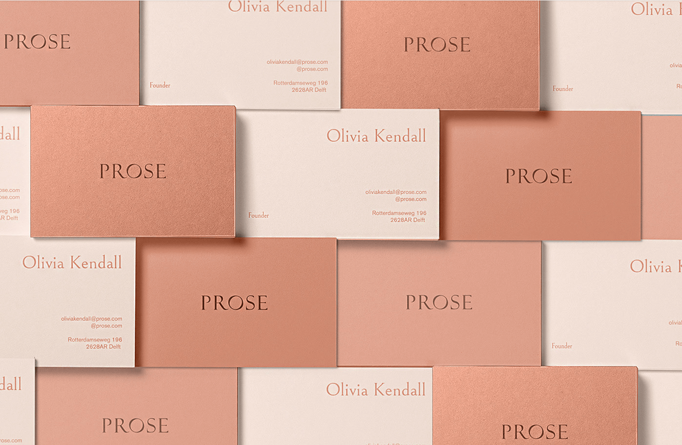visuels de cartes de visite par la marque Prose dans les tons beiges rosés