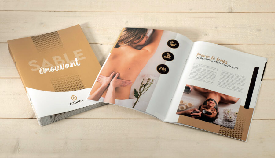 brochure ouverte avec illustration massage et texte