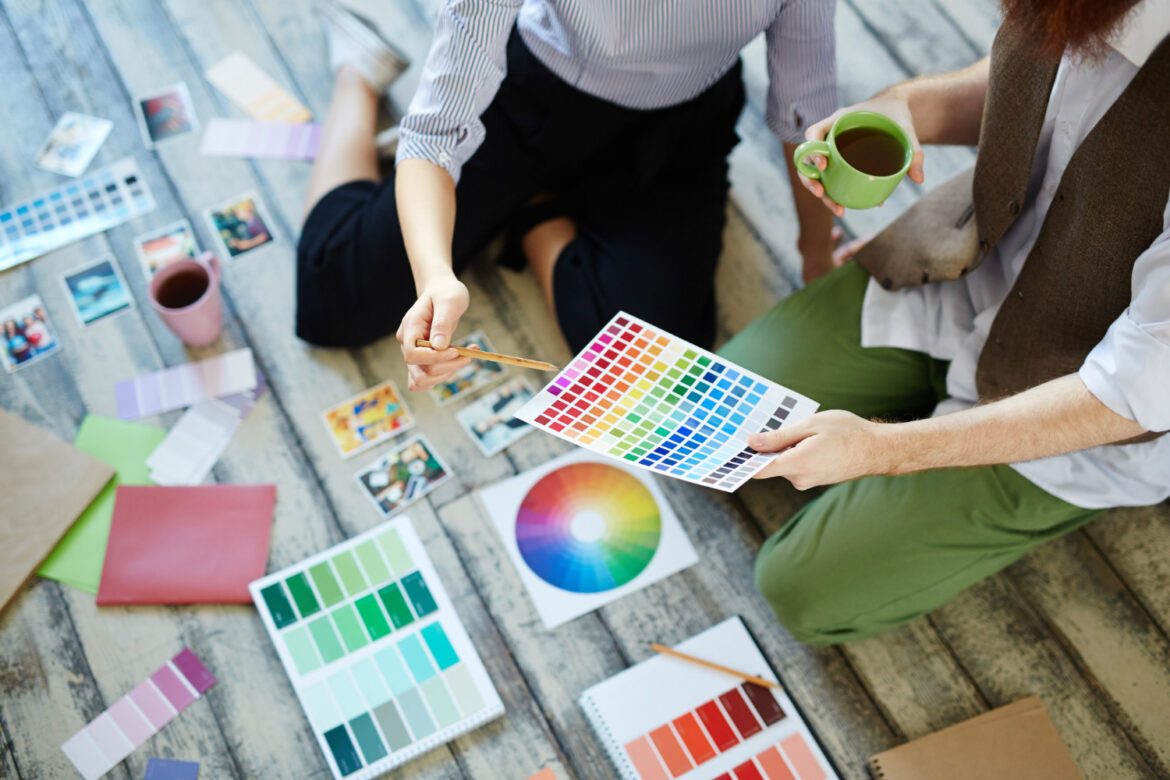pantone vs quadrichromie